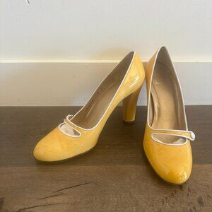 Stuart Weitzman Pipedoll Patent Heel - Size 9M